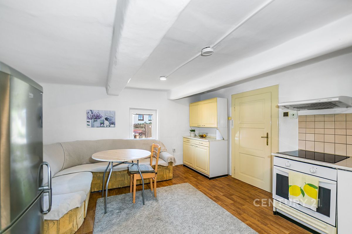 Prodej rodinného domu 47 m², pozemek 280 m² – fotografie 2