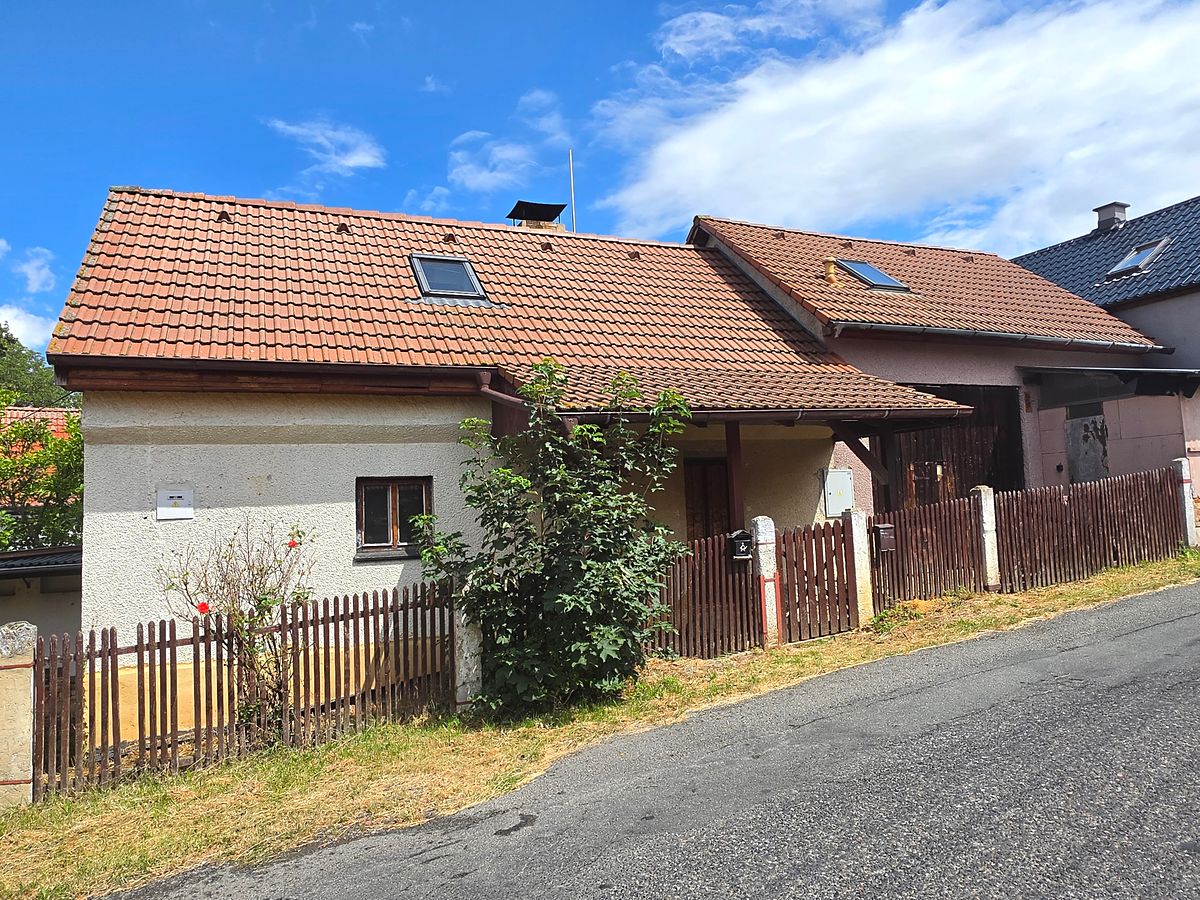 Prodej rodinného domu 90 m², pozemek 178 m²