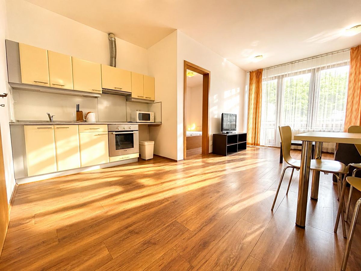 Pronájem bytu 2+kk 52 m² – fotografie 3