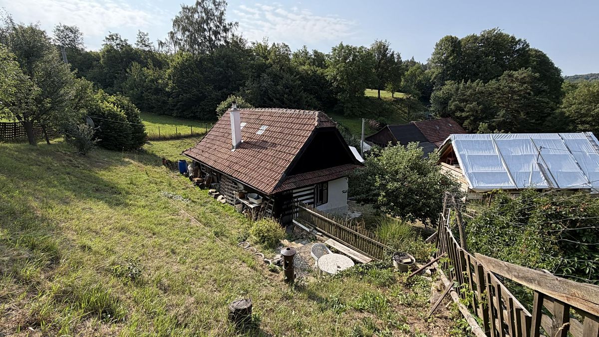 Prodej rodinného domu 236 m², pozemek 1030 m² – fotografie 5