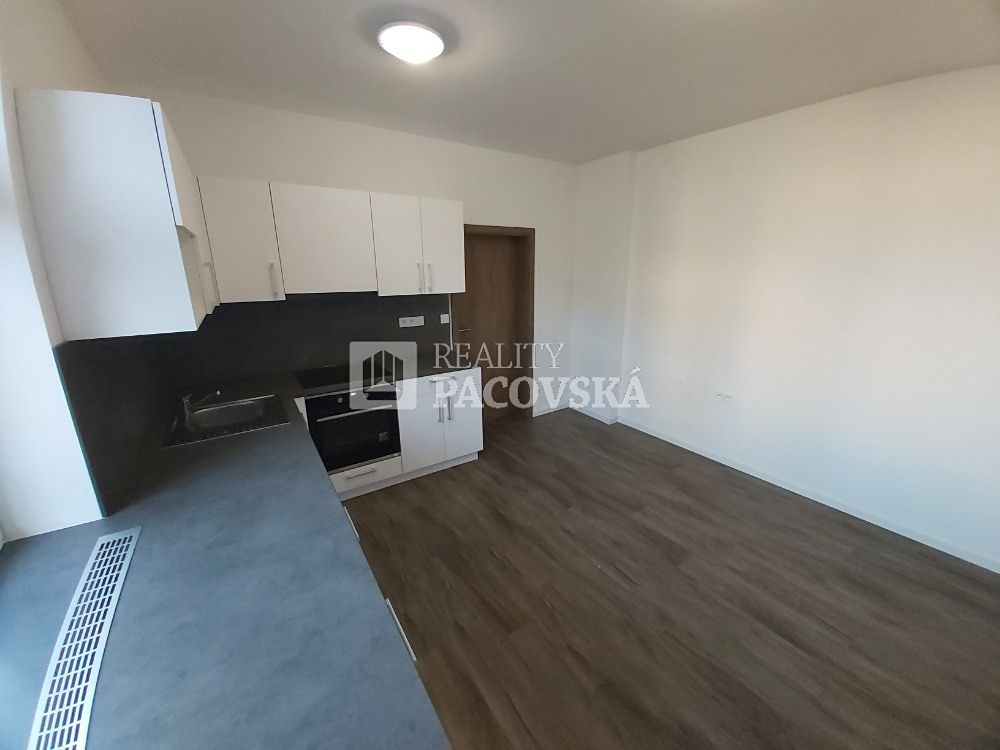 Pronájem bytu 2+kk 49 m² – fotografie 4