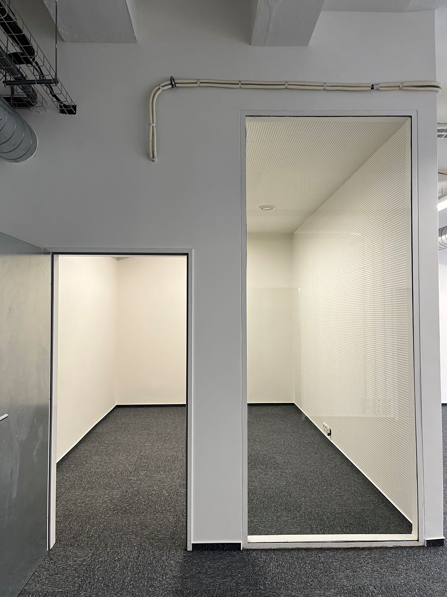 Pronájem kanceláře 158 m² – fotografie 3