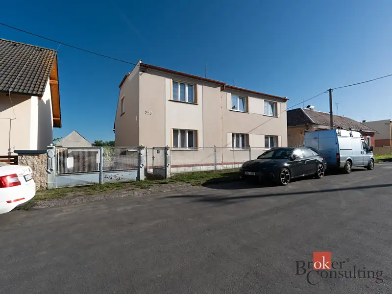 Prodej rodinného domu 200 m², pozemek 676 m², Třemošná – náhled fotky 2