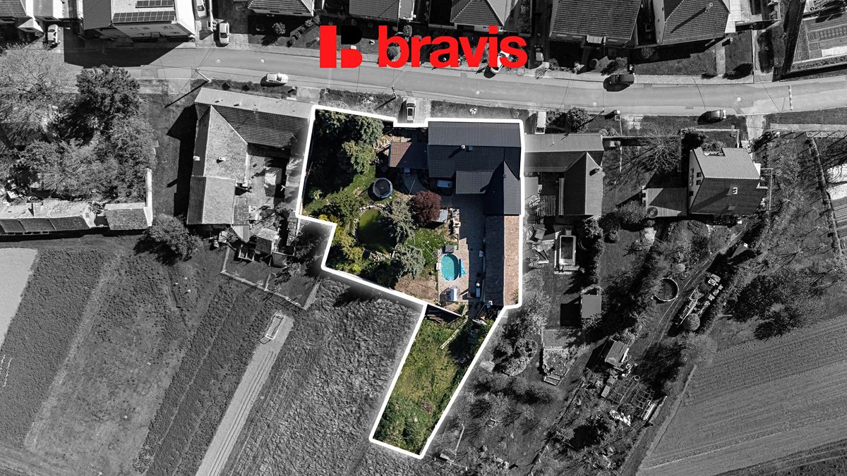 Prodej rodinného domu 202 m², pozemek 1499 m² – fotografie 2