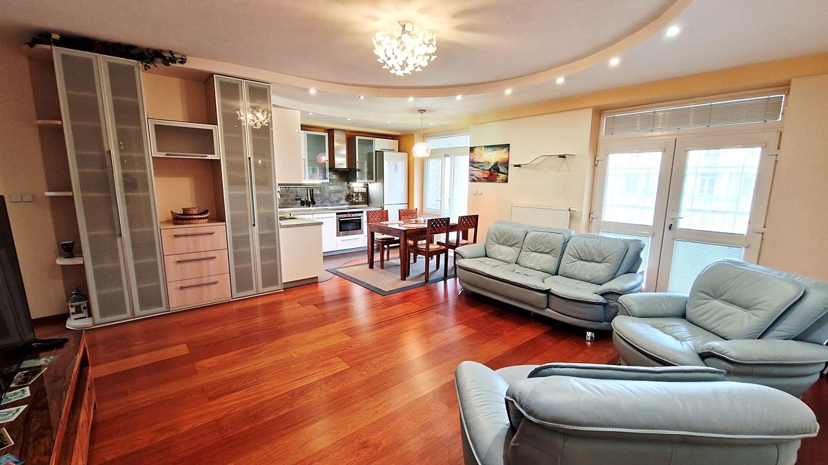 Pronájem bytu 4+kk 151 m²