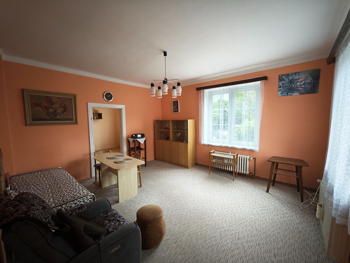 Prodej rodinného domu 166 m², pozemek 680 m² – fotografie 4