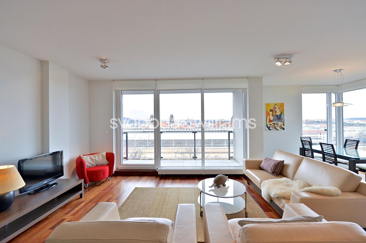 Pronájem bytu 3+kk 121 m²