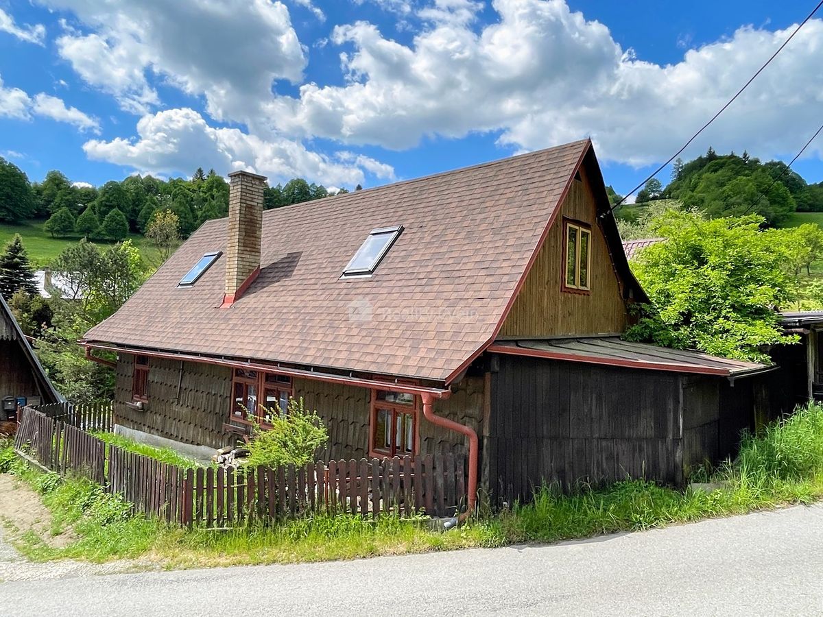 Prodej chalupy 130 m², pozemek 18686 m²
