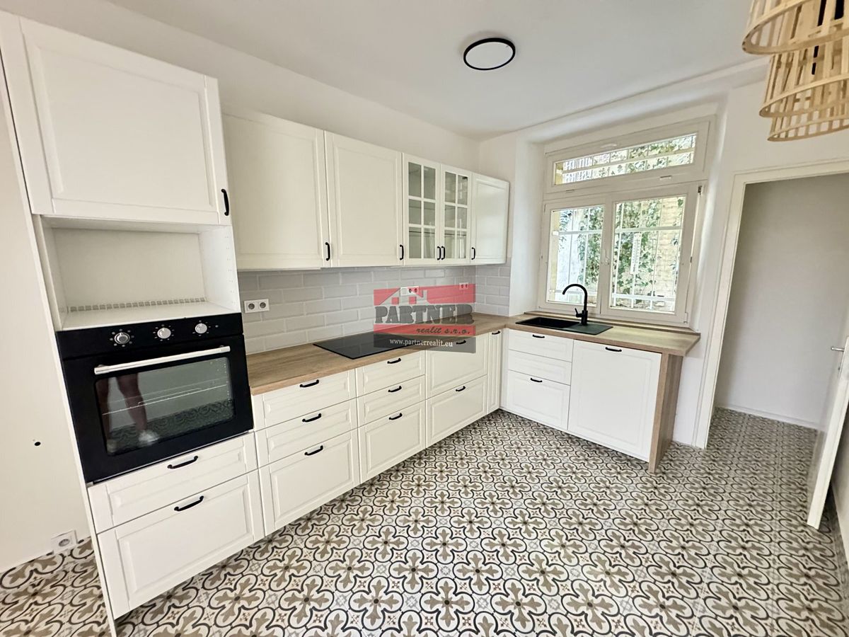 Pronájem bytu 3+kk 83 m²