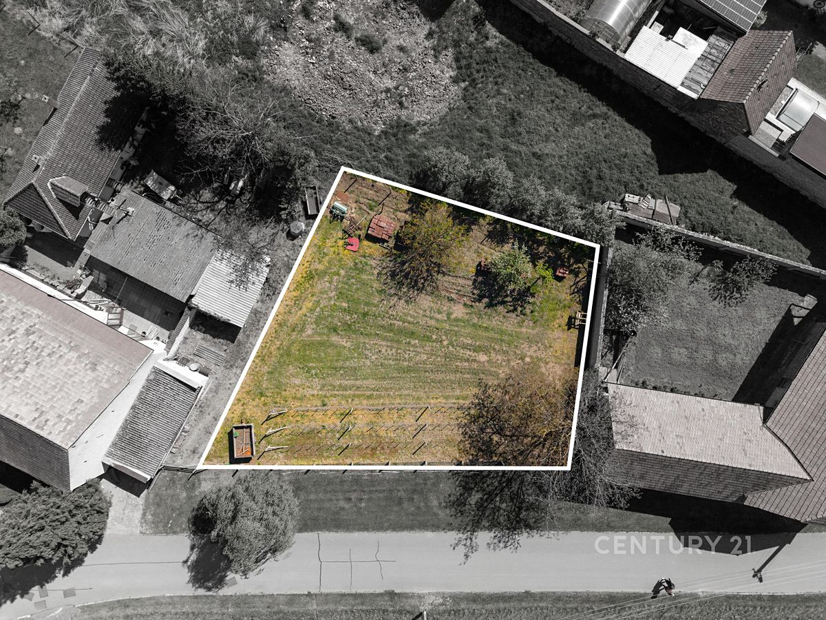 Prodej stavebního pozemku 618 m² – fotografie 2