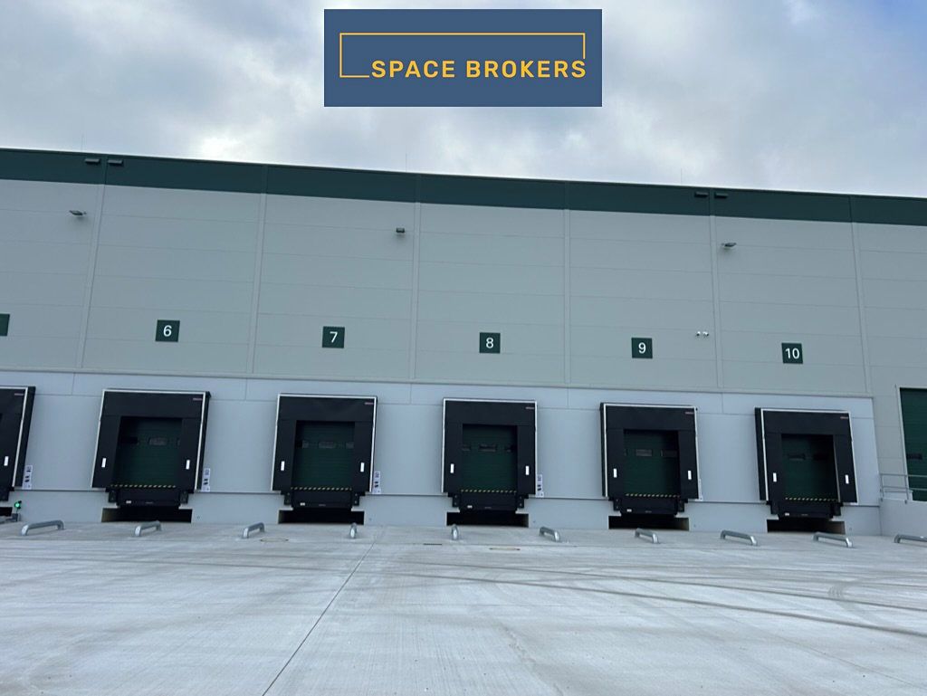 Pronájem skladového prostoru 30700 m²