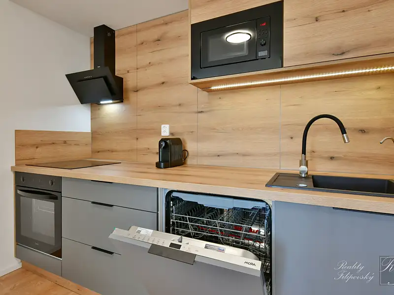 Prodej bytu 4+kk 80 m², Kraslice – náhled fotky 3