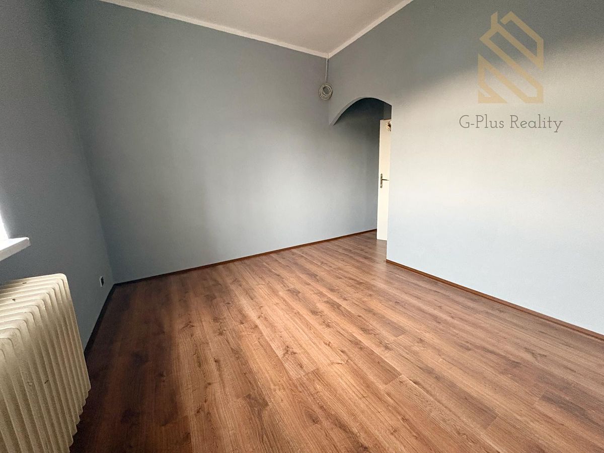 Pronájem bytu 2+1 39 m² – fotografie 3