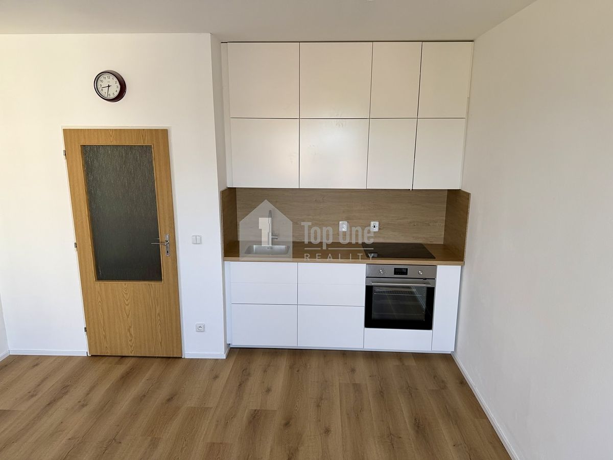 Pronájem bytu 1+kk 34 m²