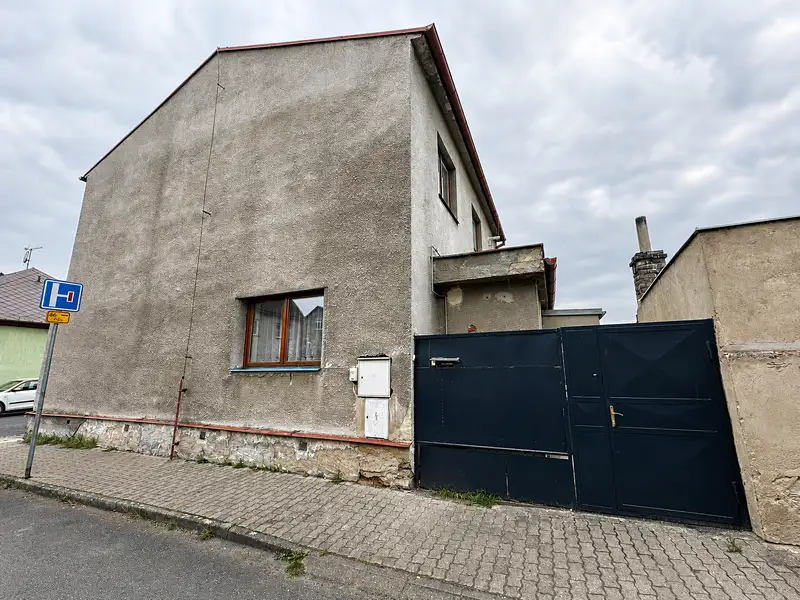 Prodej rodinného domu 160 m², pozemek 324 m², Spořice – náhled fotky 1