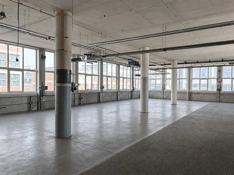 Pronájem skladového prostoru 200 m², Zlín – náhled fotky 1