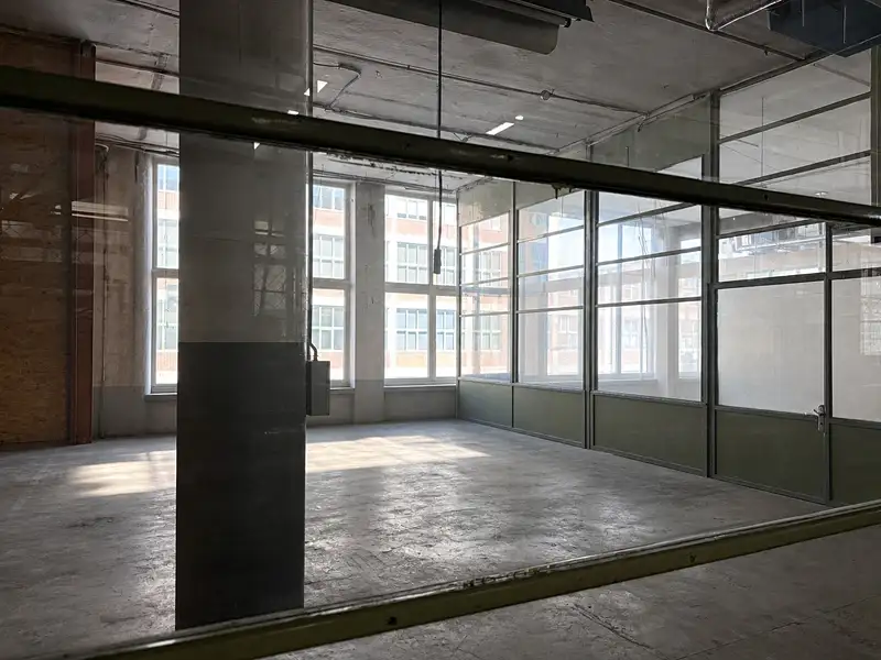 Pronájem skladového prostoru 200 m², Zlín – náhled fotky 2