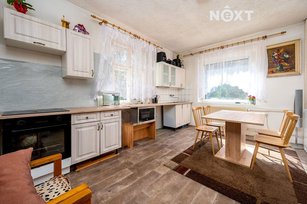 Prodej rodinného domu 258 m², pozemek 1386 m² – fotografie 5