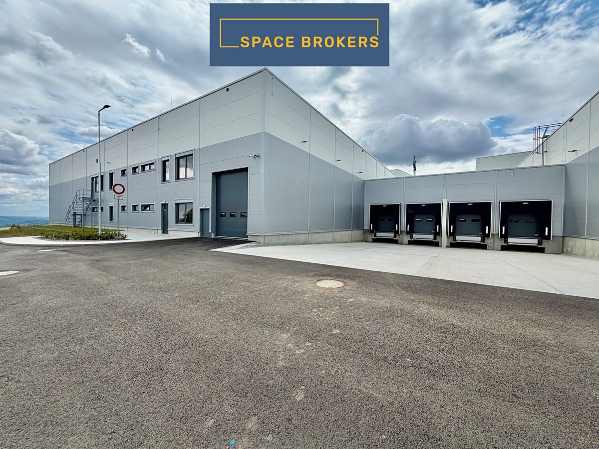 Pronájem skladového prostoru 2398 m² – fotografie 4