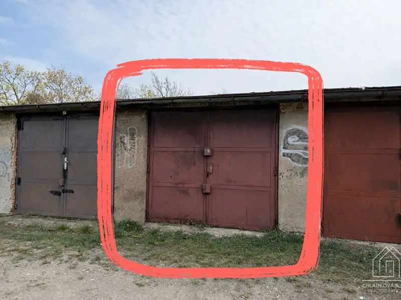 Prodej garáže 18 m², Praha – náhled fotky 2