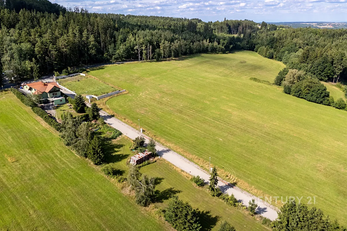 Prodej stavebního pozemku 1254 m²