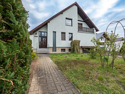 Prodej  rodinného domu 282 m², pozemek 675 m²