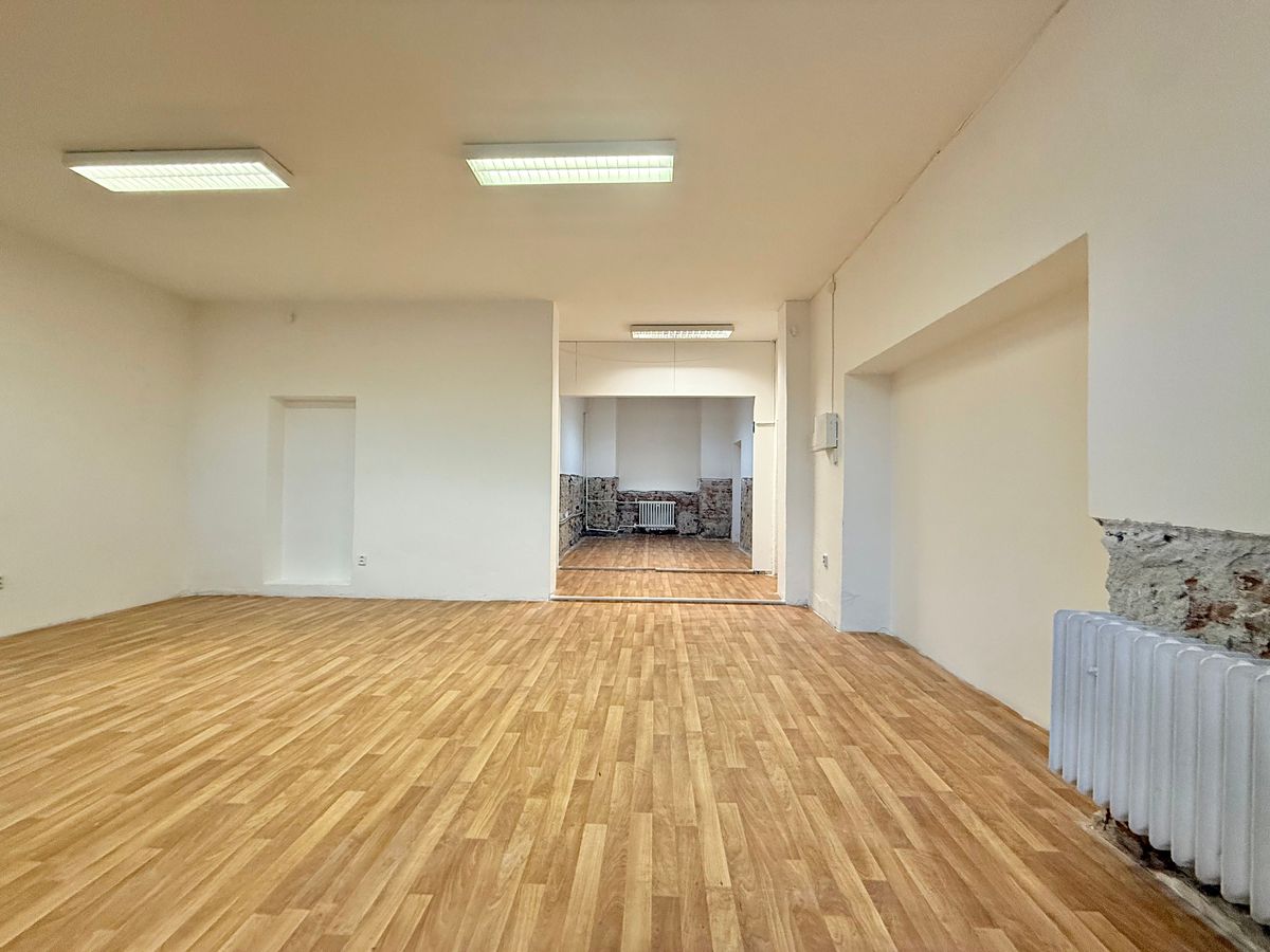Pronájem obchodního prostoru 90 m² – fotografie 3