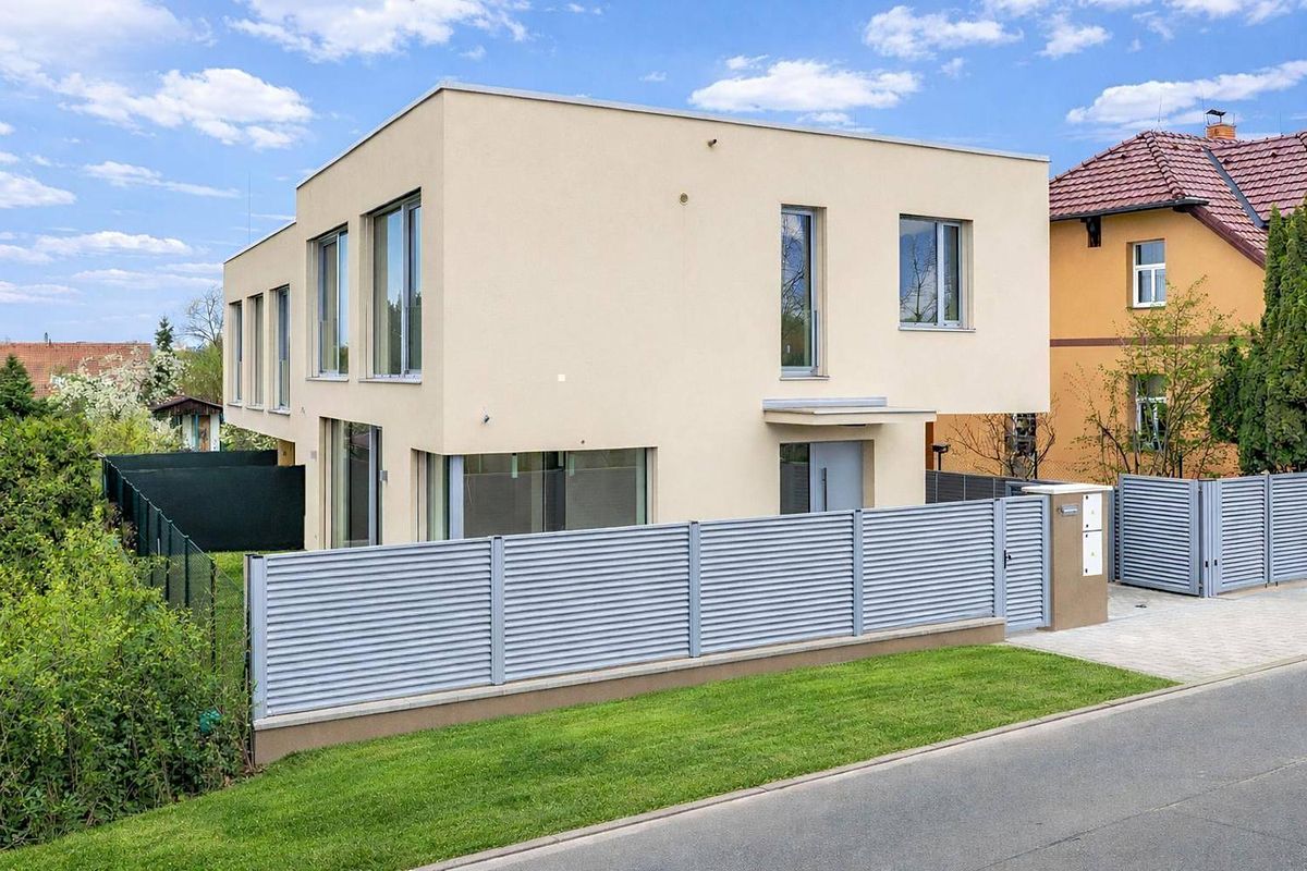 Prodej rodinného domu 126 m², pozemek 175 m² – fotografie 3