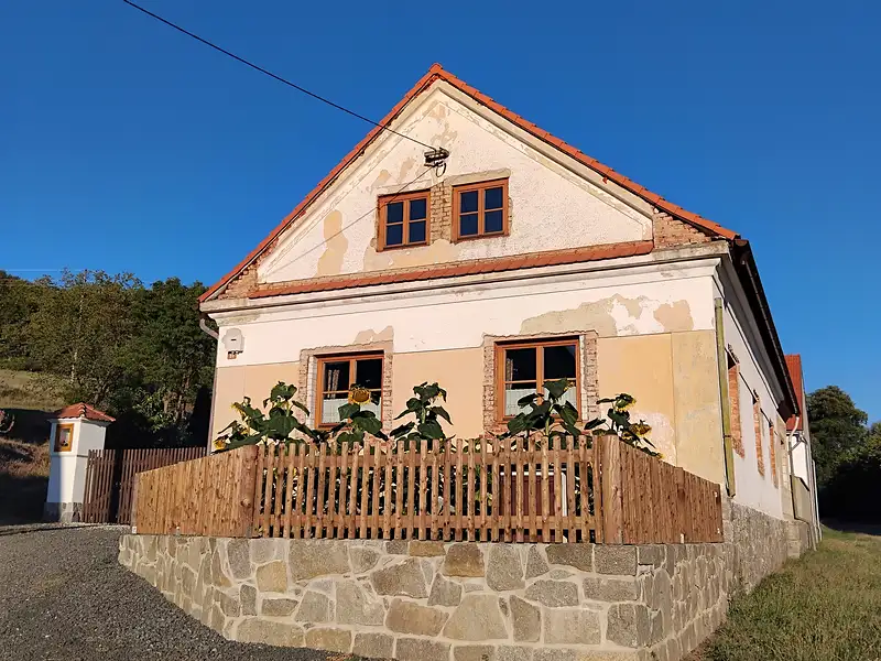 Prodej rodinného domu 121 m², pozemek 4549 m², Nezdice – náhled fotky 1