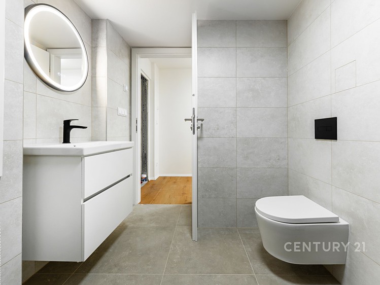 Prodej bytu 2+1, 62 m² (2 z 21)
