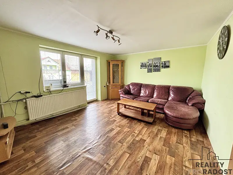 Prodej rodinného domu 170 m², pozemek 641 m², Uhřičice – náhled fotky 2