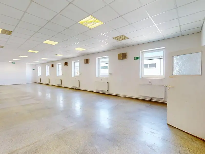 Pronájem kanceláře 470 m², Hradec Králové – náhled fotky 3