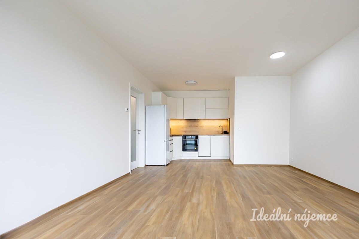 Pronájem bytu 2+kk 59 m² – fotografie 4