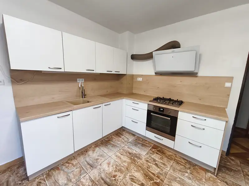 Prodej bytu 2+1 80 m², Zastávka – náhled fotky 1