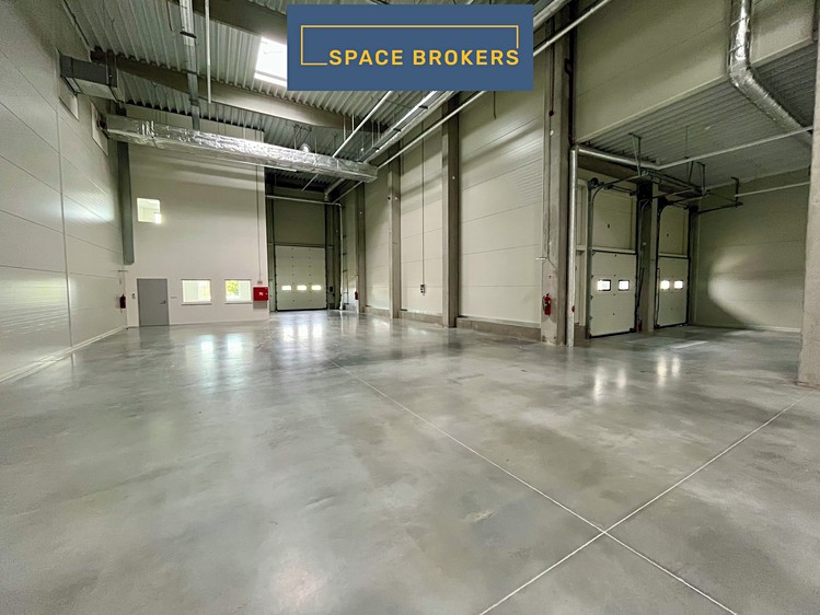 Комерційне приміщення в оренду, 2 398 м² (9 з 14)