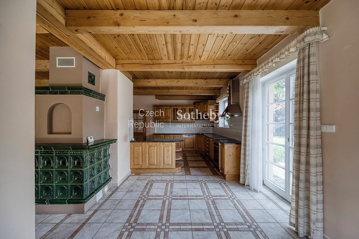 Prodej rodinného domu 331 m², pozemek 2779 m² – fotografie 5
