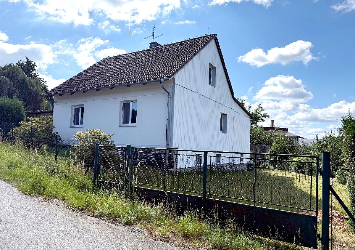 Prodej rodinného domu 150 m², pozemek 1500 m², Kdyně – fotka 1 z 3