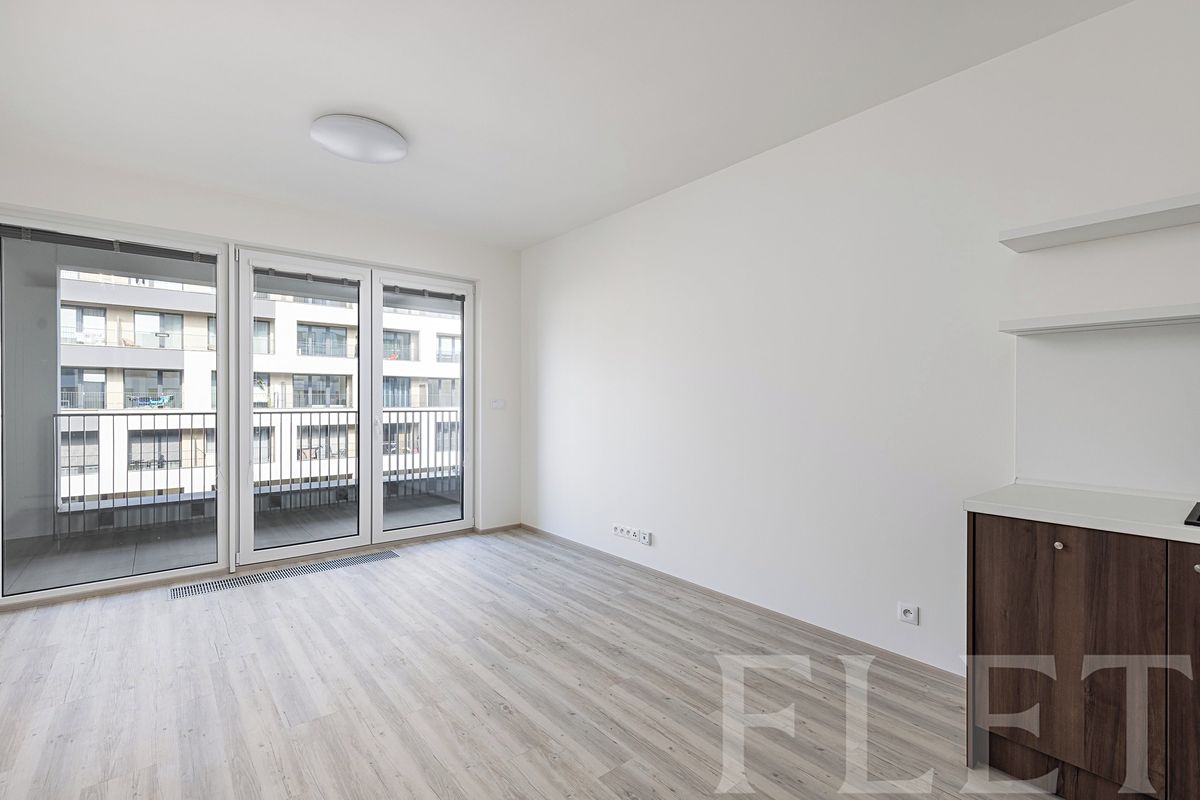 Pronájem bytu 1+kk 33 m²