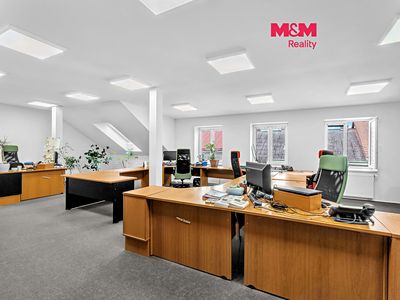 Pronájem kanceláře 174 m²