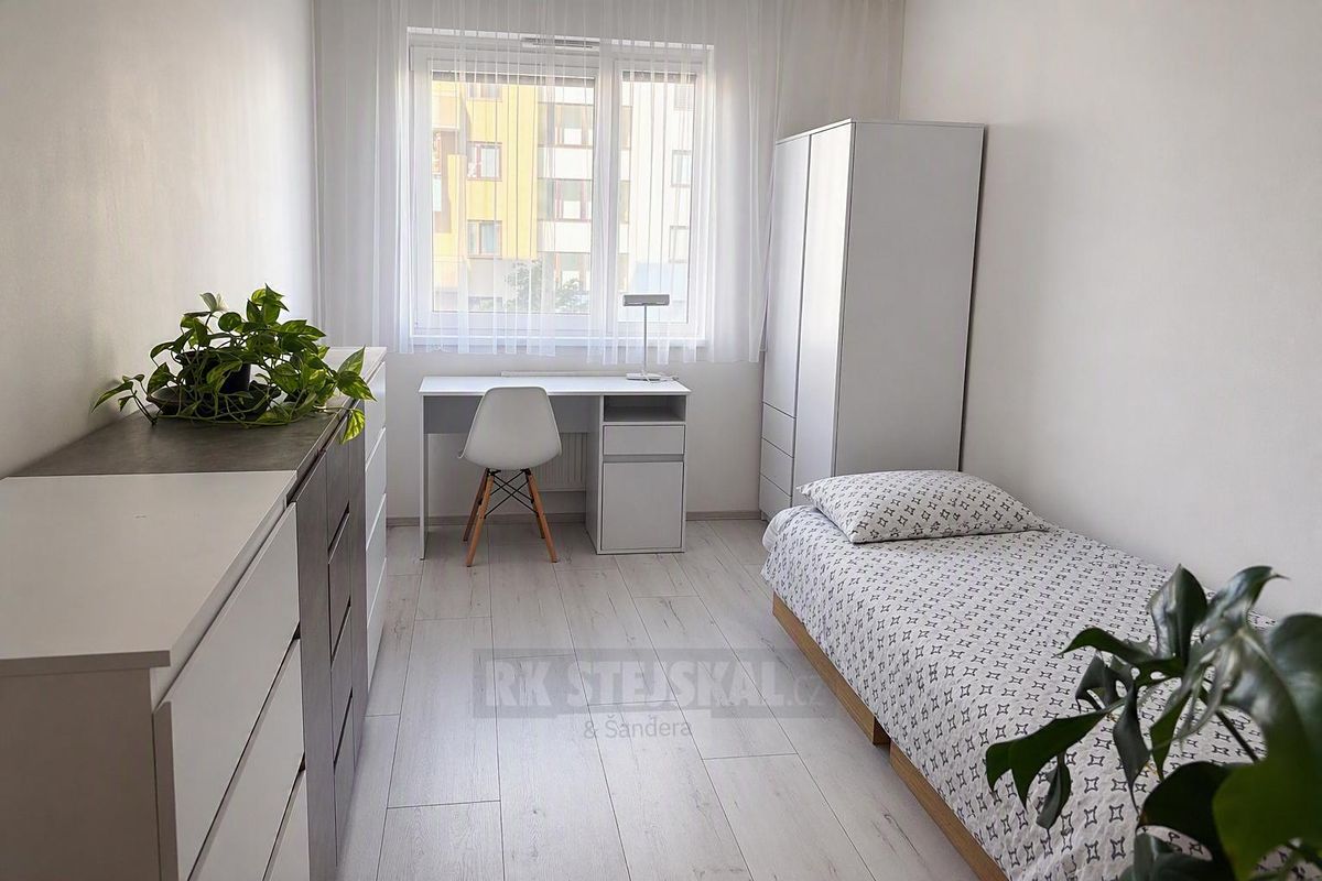Pronájem bytu 3+kk 65 m² – fotografie 3