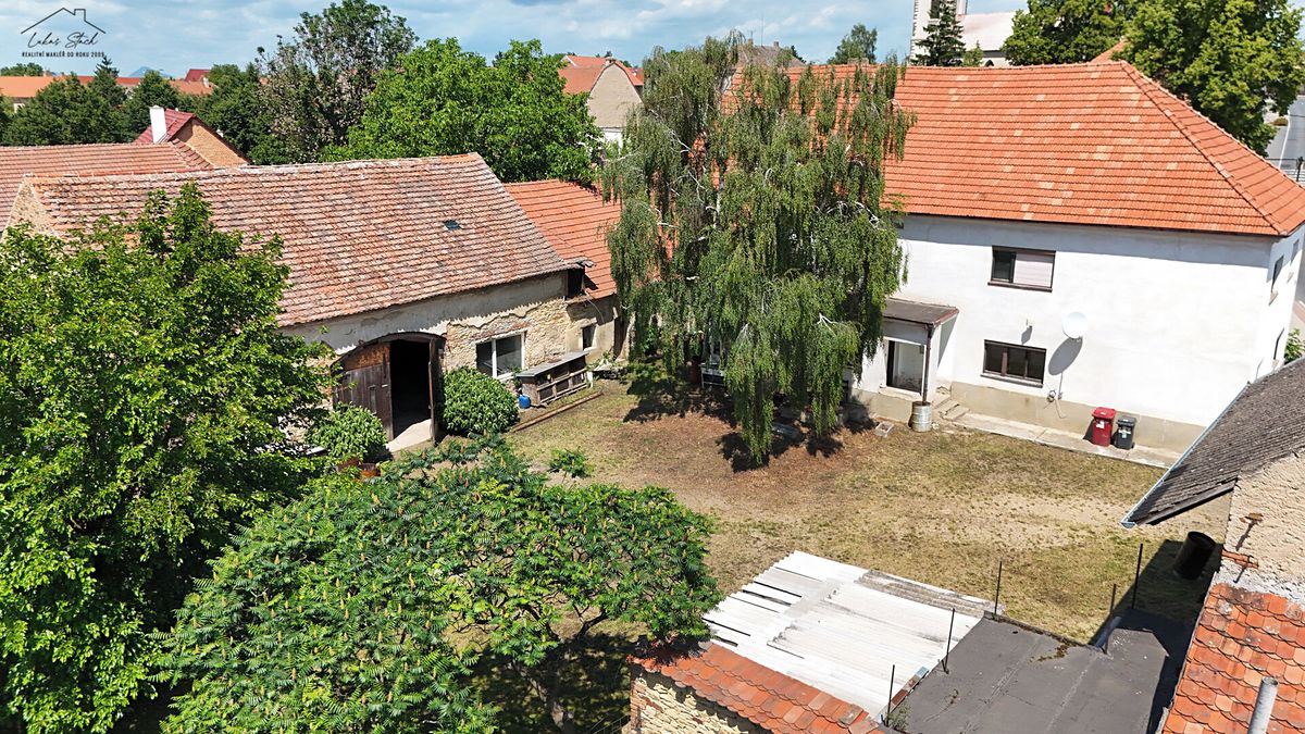 Prodej rodinného domu 574 m², pozemek 1620 m² – fotografie 3