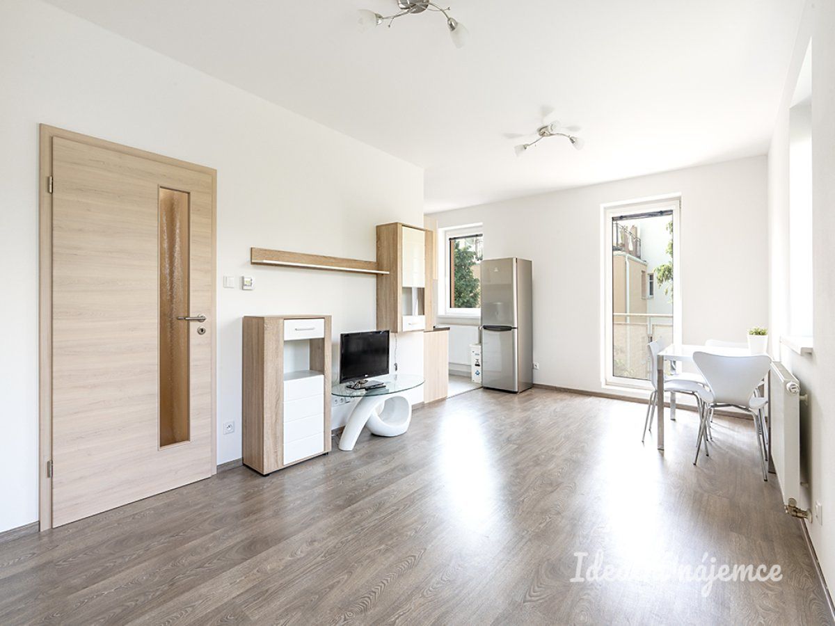 Pronájem bytu 2+kk 60 m²
