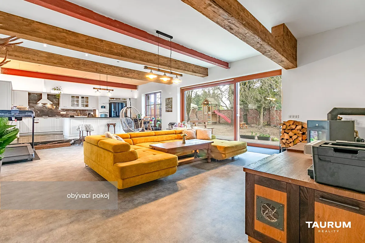 Prodej rodinného domu 160 m², pozemek 3807 m²