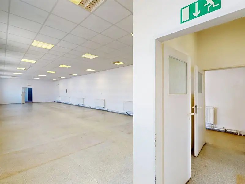 Pronájem kanceláře 470 m², Hradec Králové – náhled fotky 2