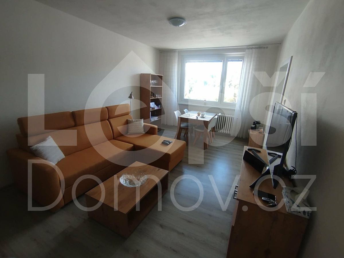 Pronájem bytu 3+1 72 m² – fotografie 3