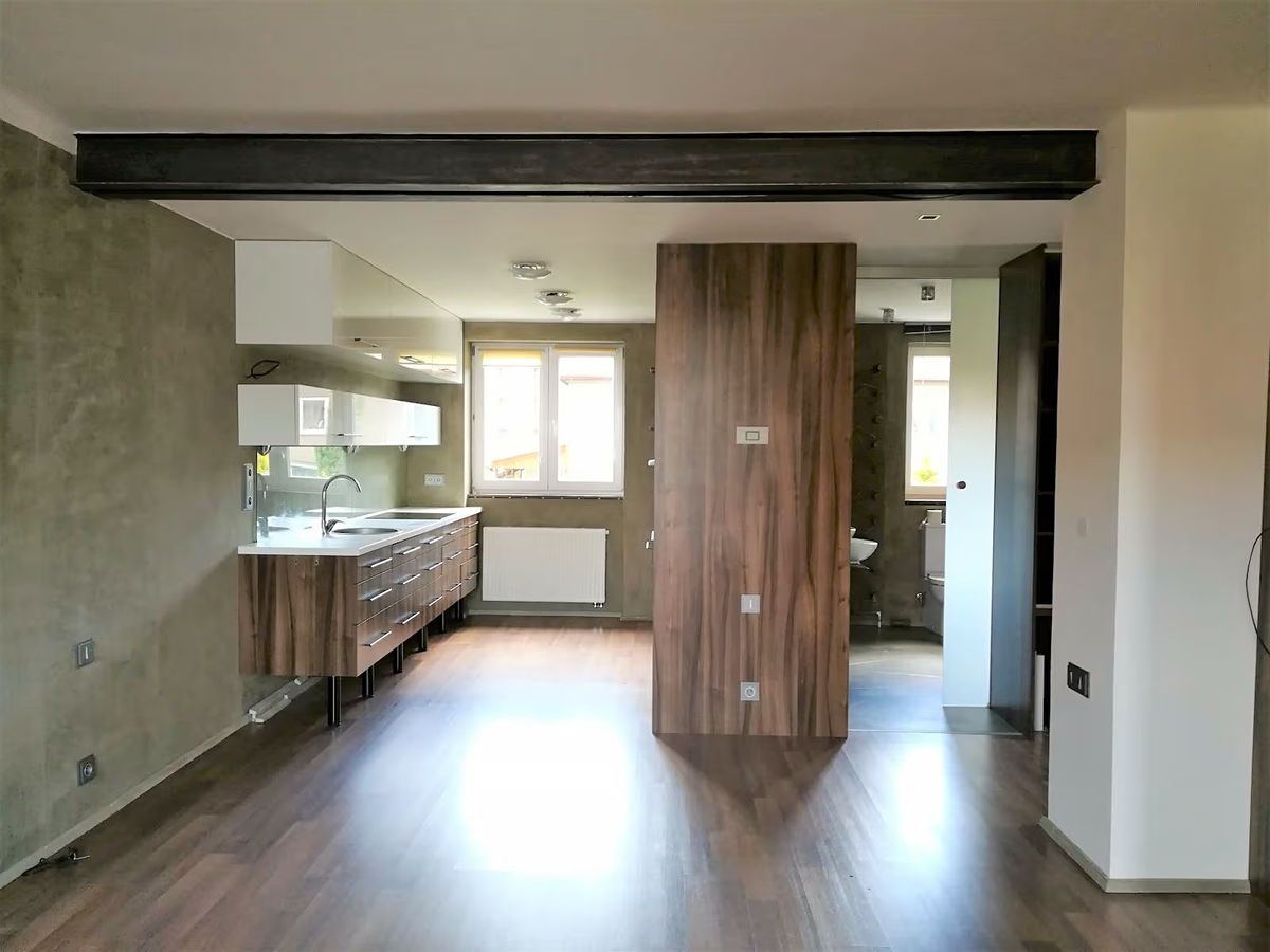 Pronájem bytu 3+kk 85 m²
