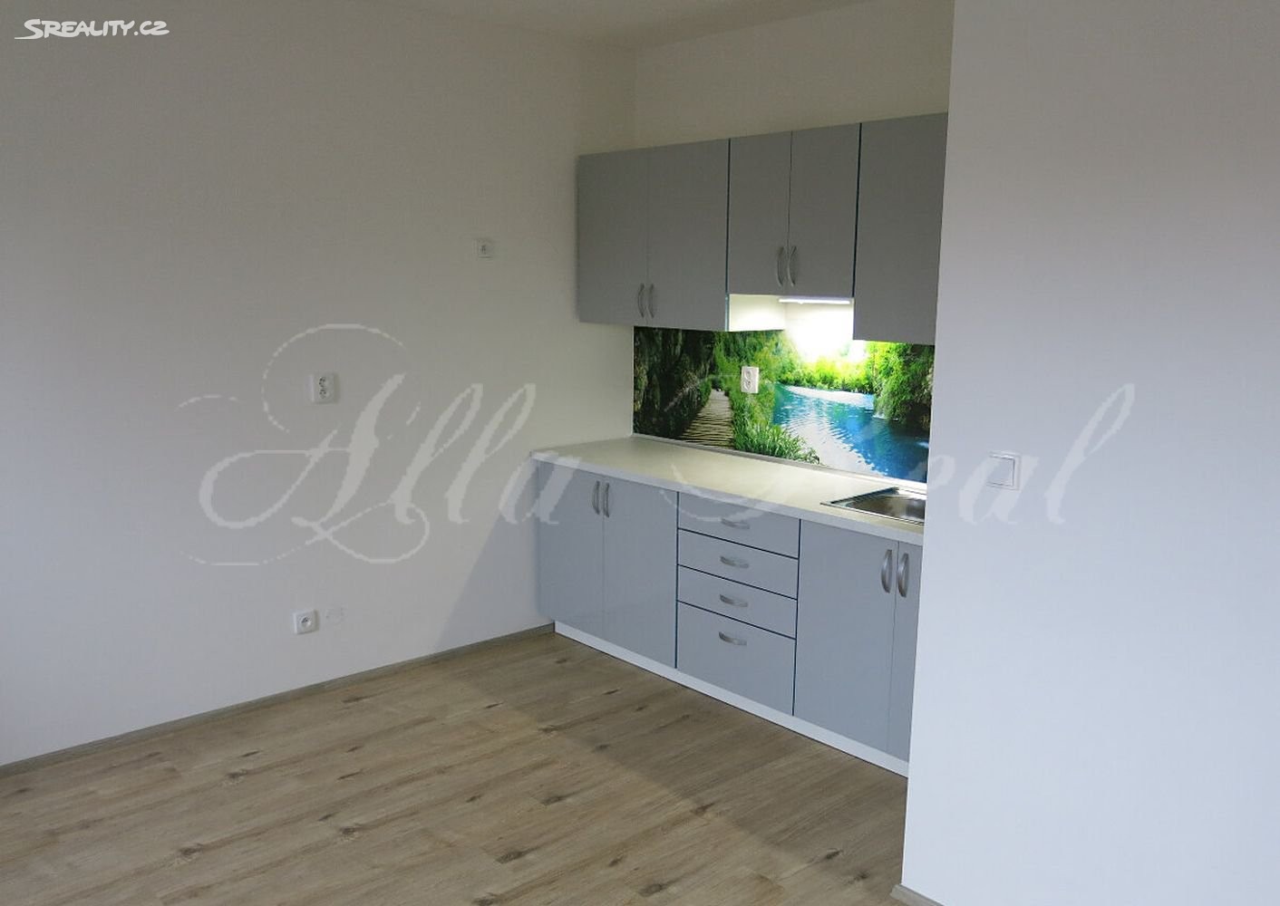 Pronájem bytu 1+kk 32 m²