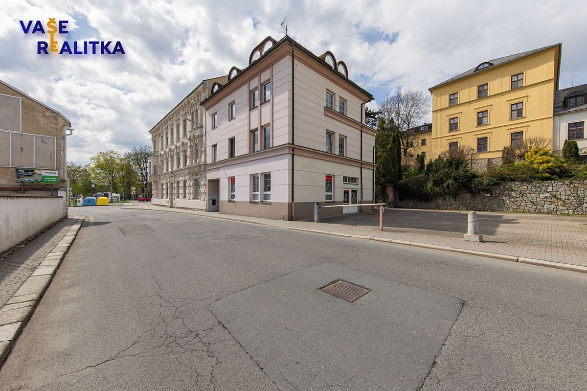 Prodej rodinného domu 347 m², pozemek 193 m²
