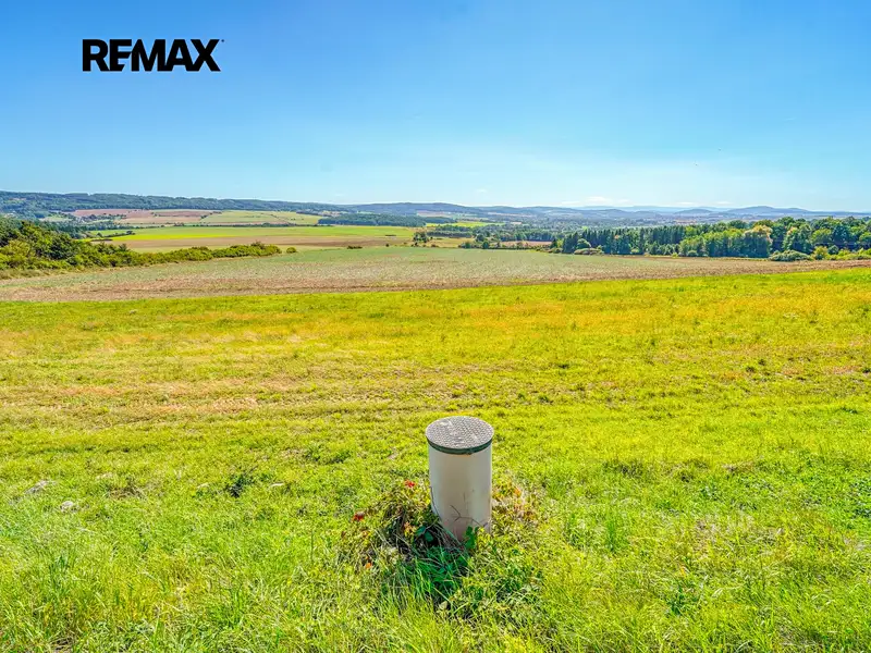 Prodej stavebního pozemku 732 m², Chlumčany – náhled fotky 3