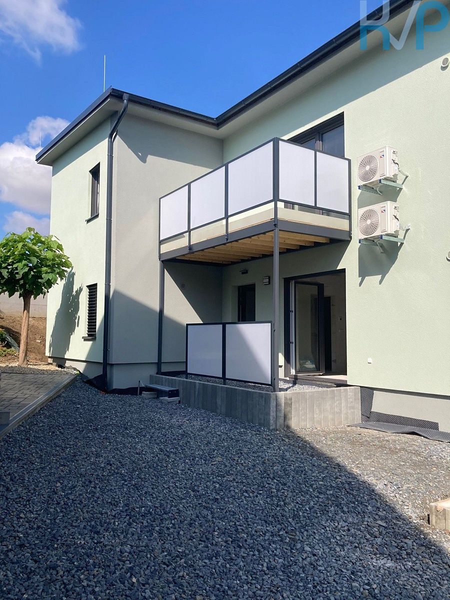 Pronájem bytu 4+kk 80 m²